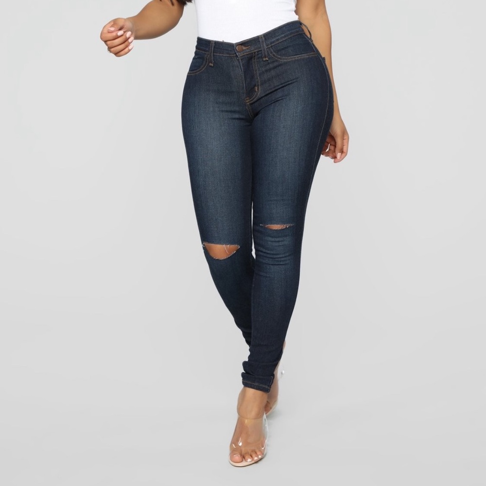 Canopy Jeans DARK WASH. Size 15 fits more like 13.